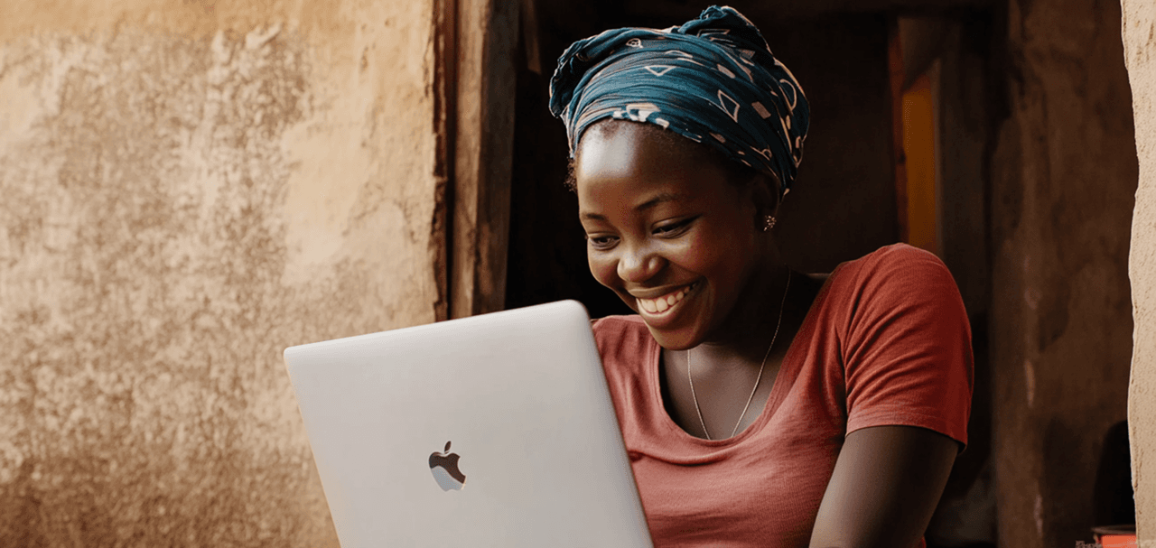 A complete guide to selling a house: A step-by-step guide to successfully selling property in Ivory Coast, covering everything from preparing legal documents to closing the sale with a notary.